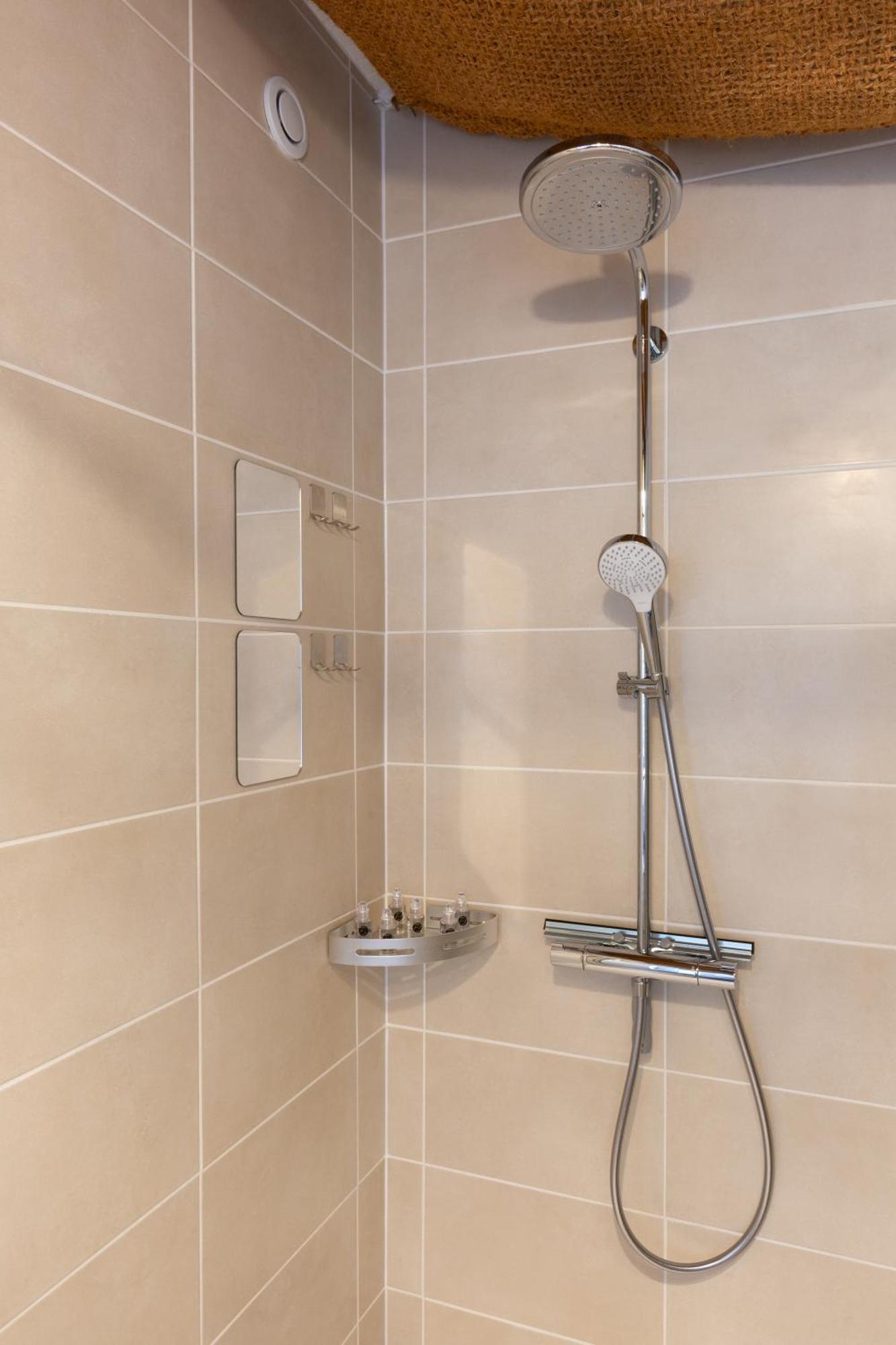 Lit Rond Tres Grand Et Confortable - Garage Possible Ou Parking Gratuit Rue - Gare 2 Min Et Ville 4 Min En Tram - Ciel Etoile - Netflix Videoprojecteur - Luxe Et Evasion Страсбург Экстерьер фото